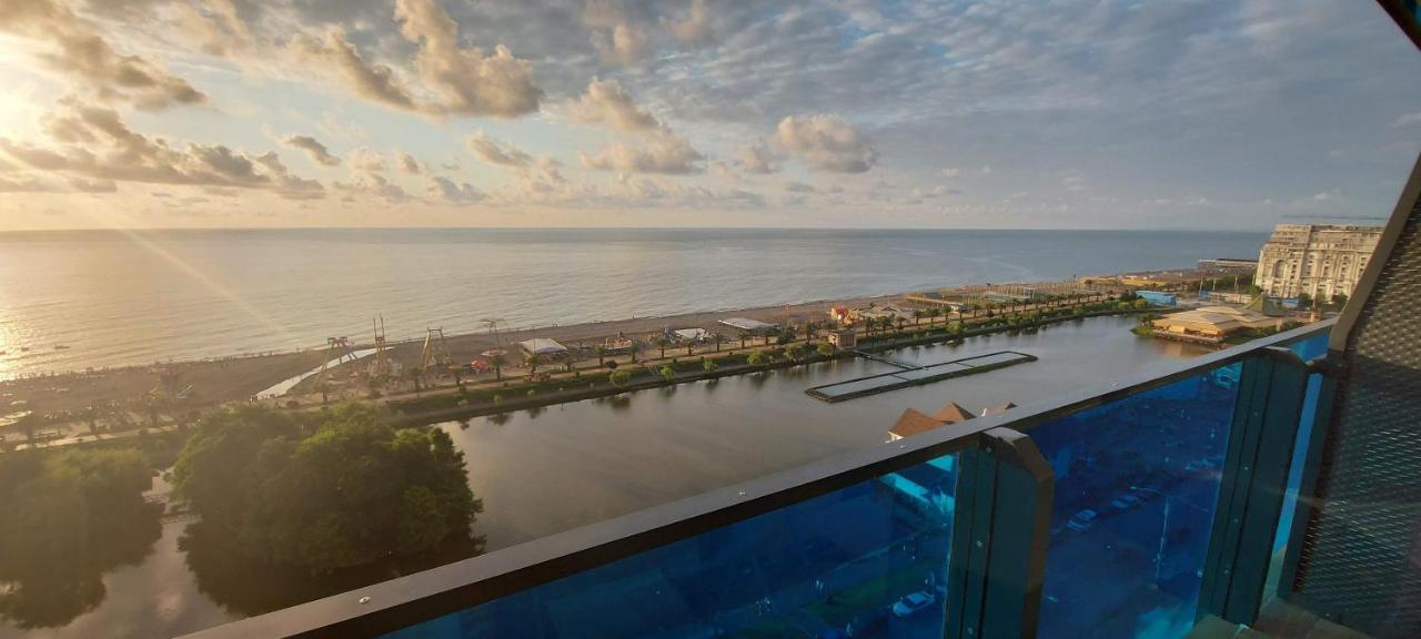 E&S Apartment - Sunset&Sea View Batumi Exterior foto