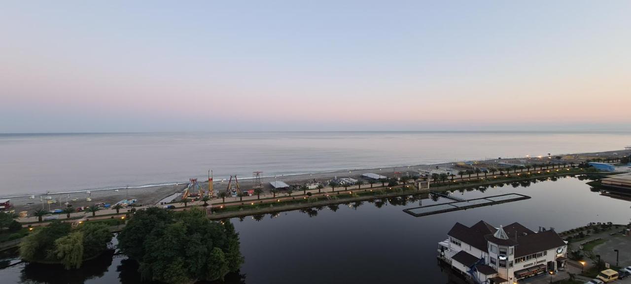 E&S Apartment - Sunset&Sea View Batumi Exterior foto