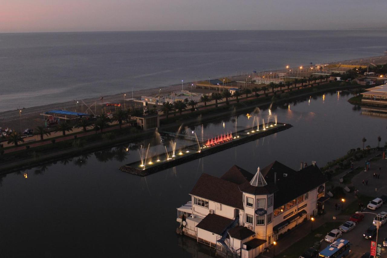 E&S Apartment - Sunset&Sea View Batumi Exterior foto